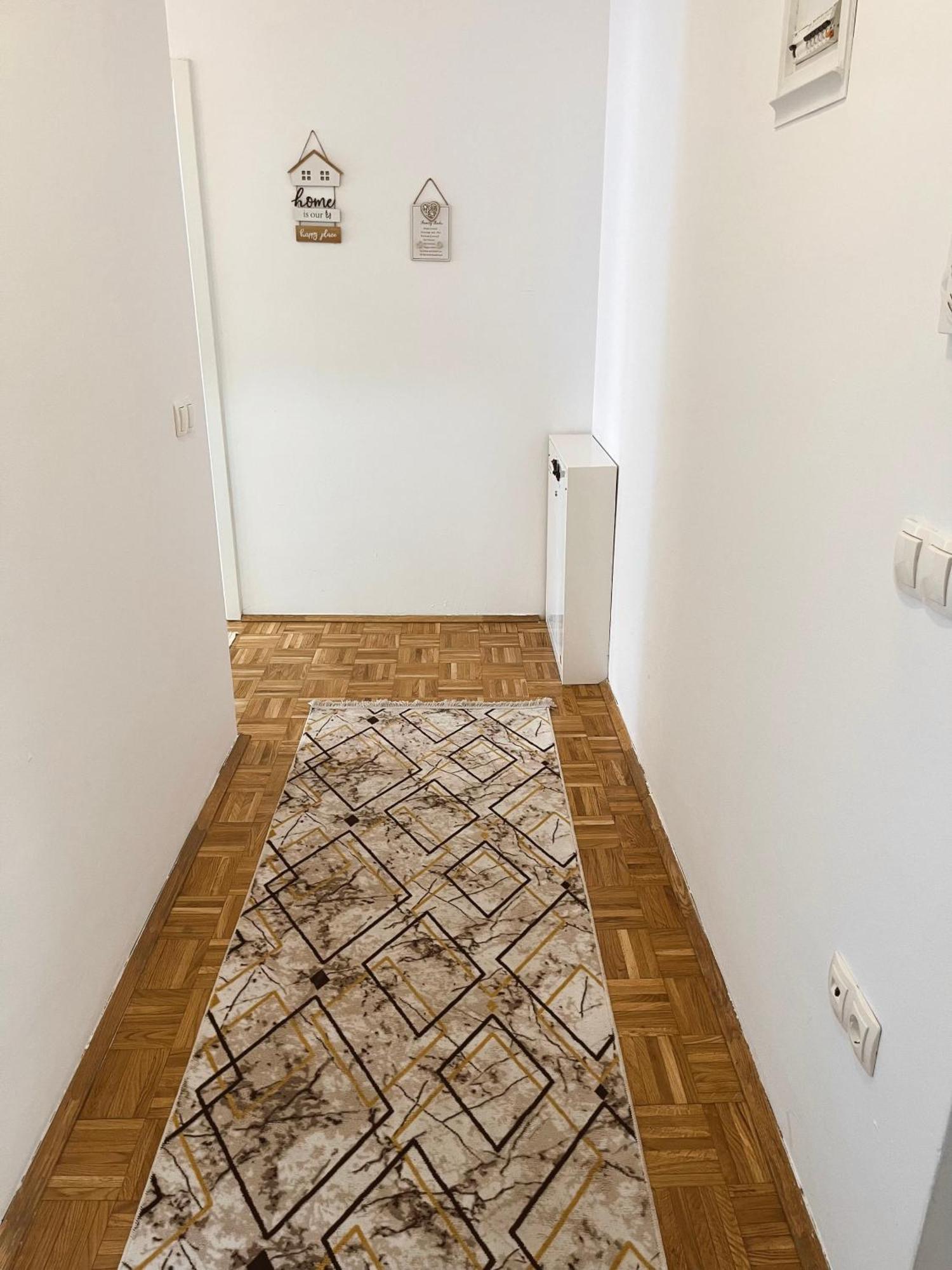 Apartment Troi Prishtine Bagian luar foto