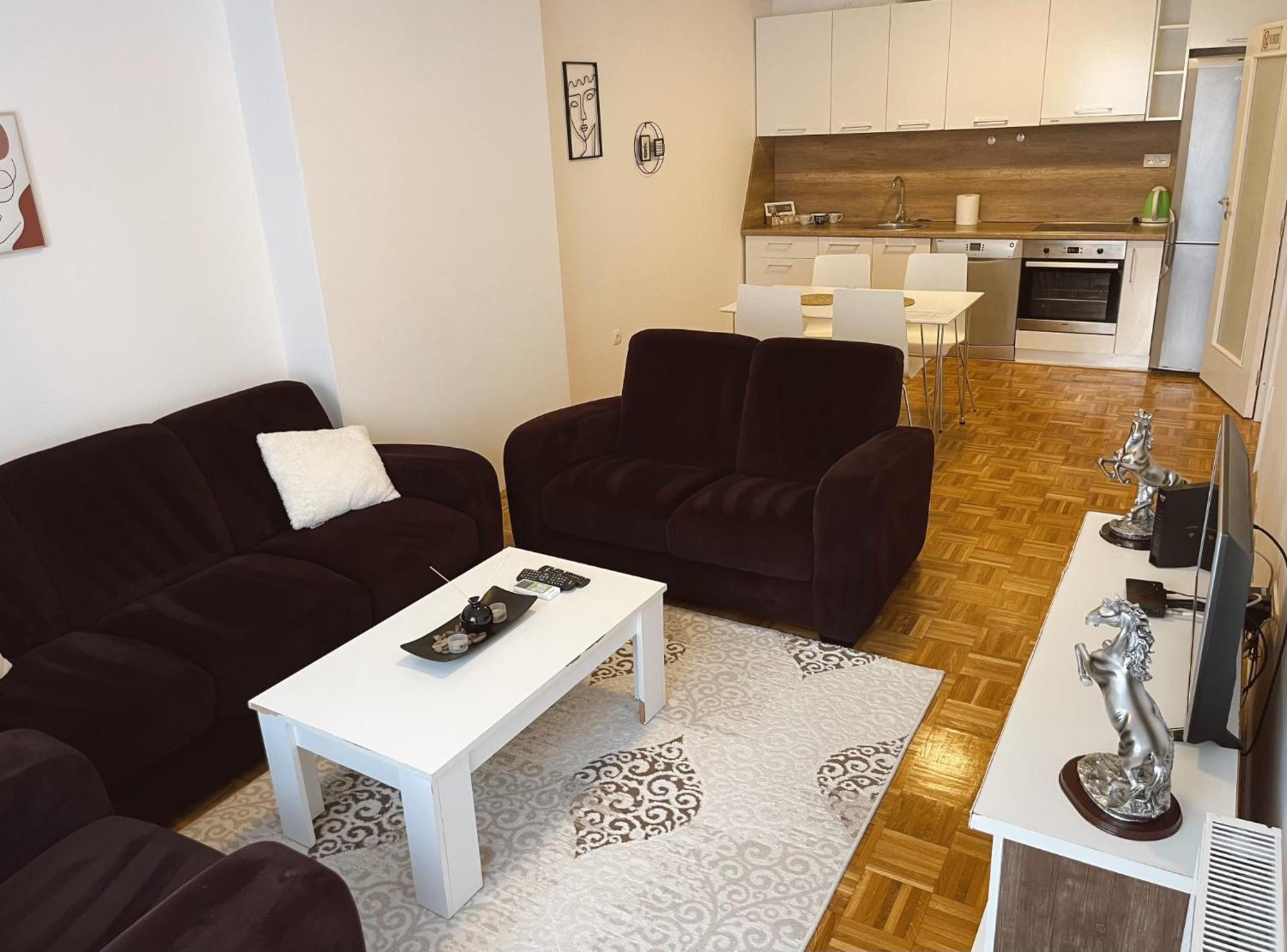 Apartment Troi Prishtine Bagian luar foto
