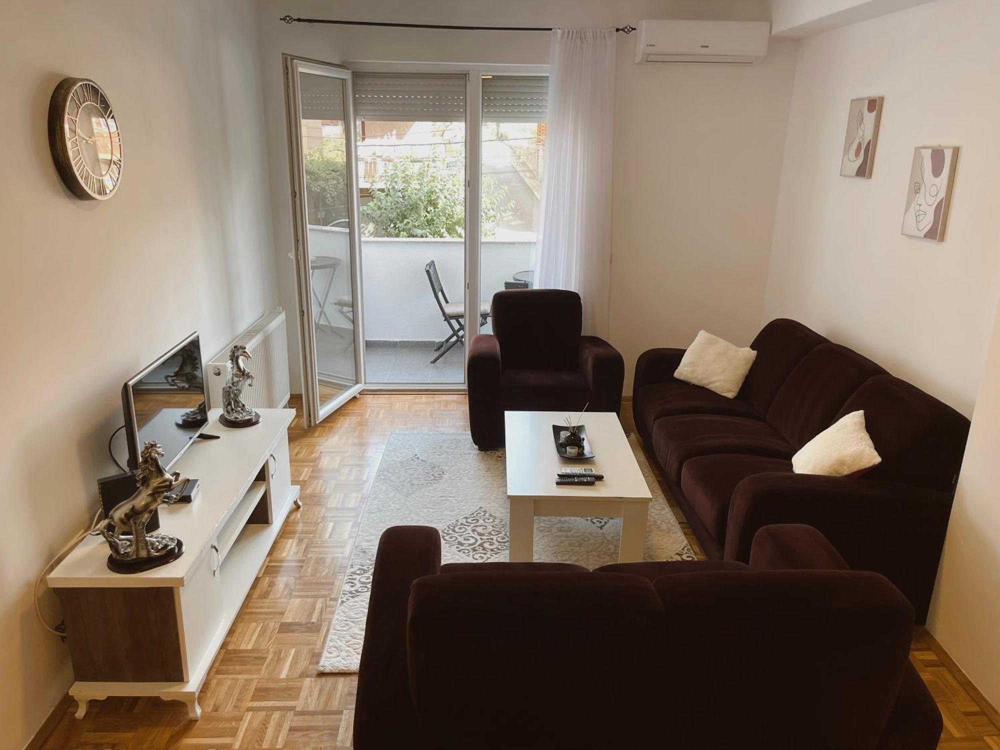 Apartment Troi Prishtine Bagian luar foto